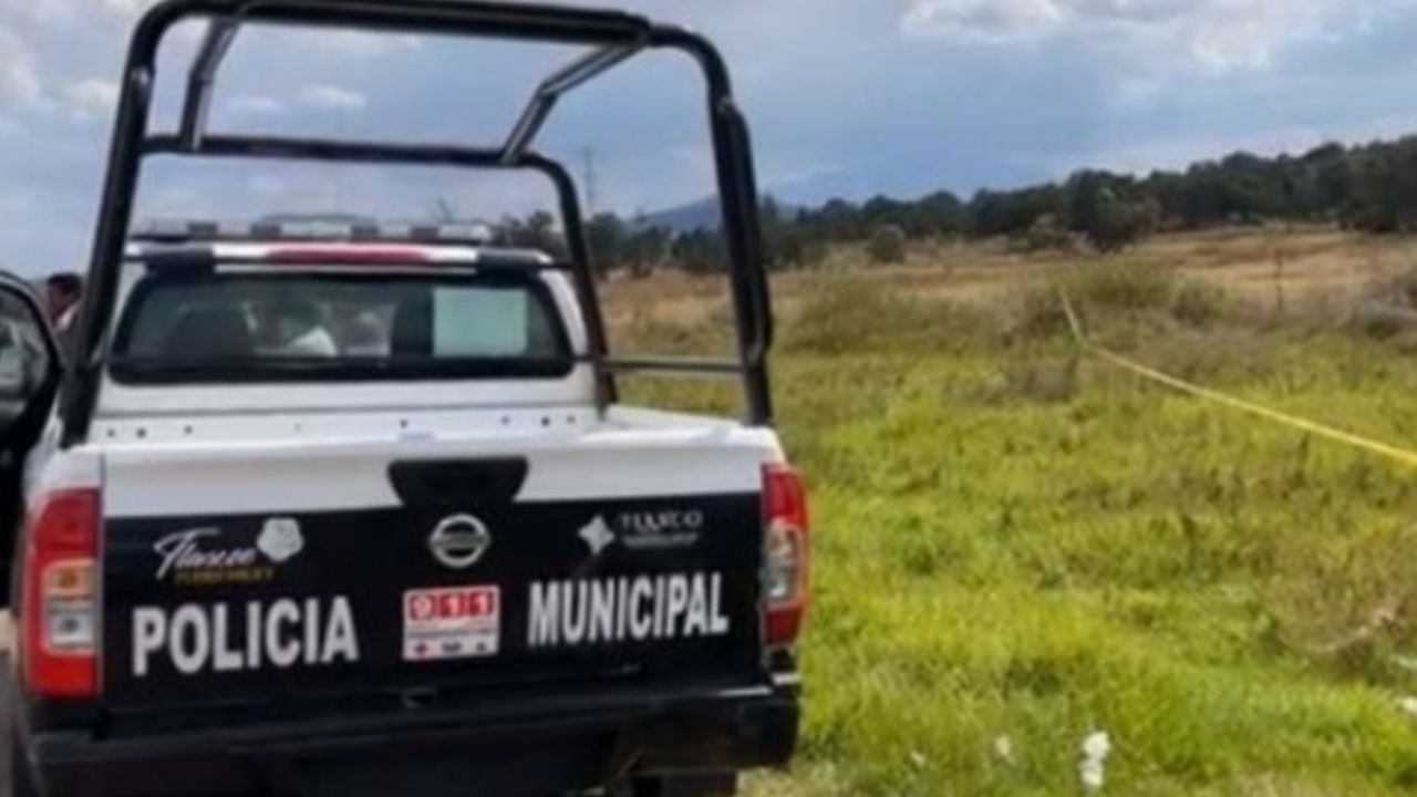 Autoridades llegan al sitio del crimen