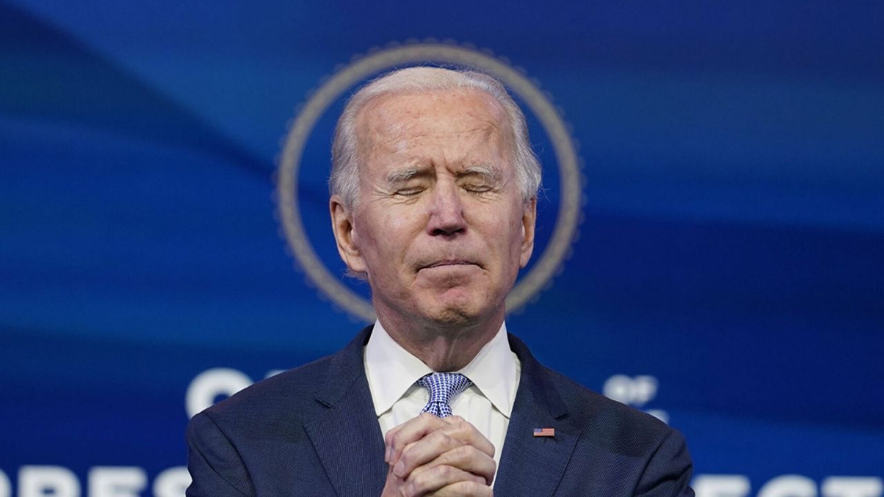 ¿Tenía sueño? Imagen de Joe Biden dormido en Cumbre Climática da de que hablar en redes