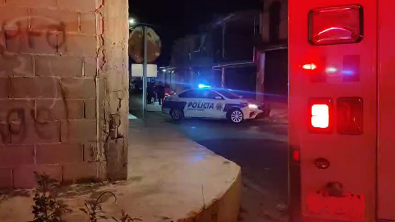 Balas en Cadereyta: Comando armado priva de la vida a un hombre en la calle