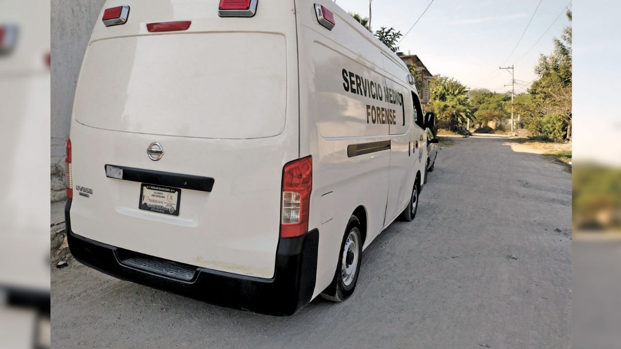 Semefo llega a la escena del crimen