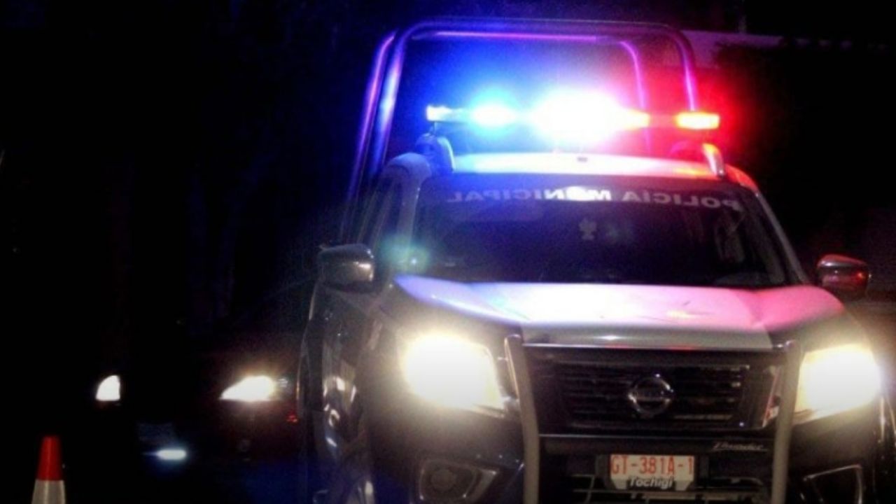 Autoridades llegan al lugar del crimen