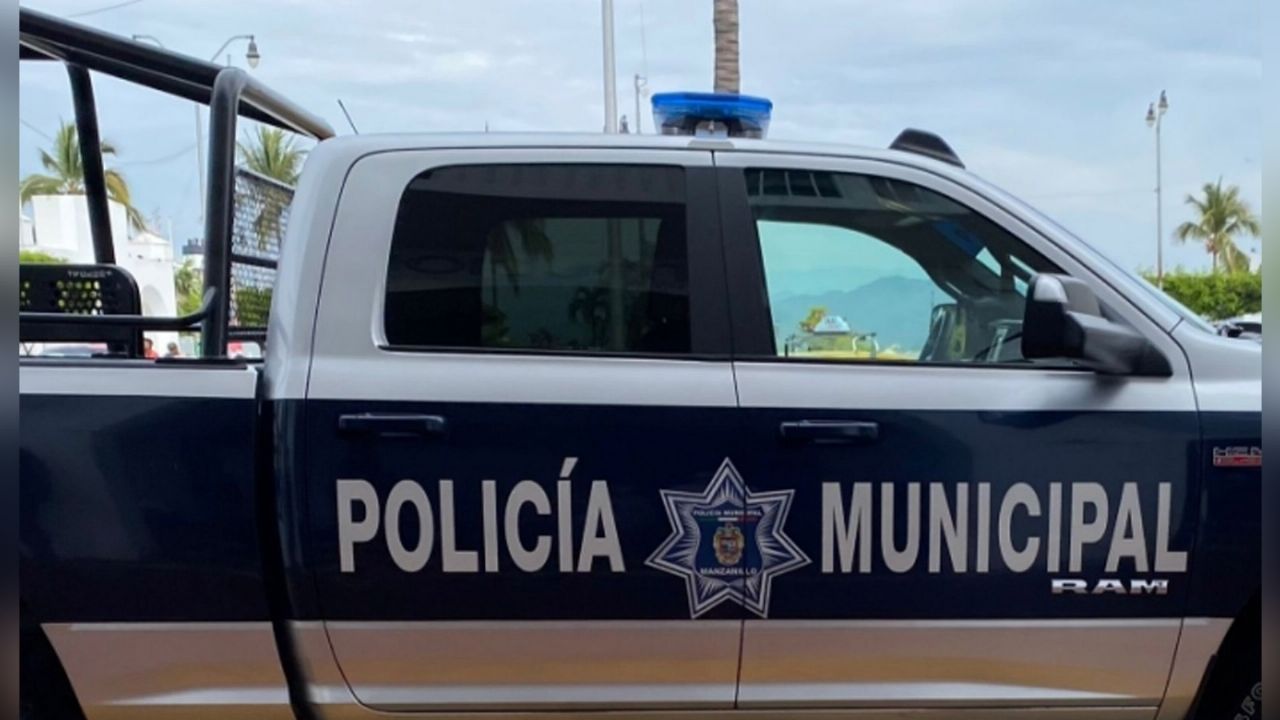 Autoridades acuden a la escena del crimen