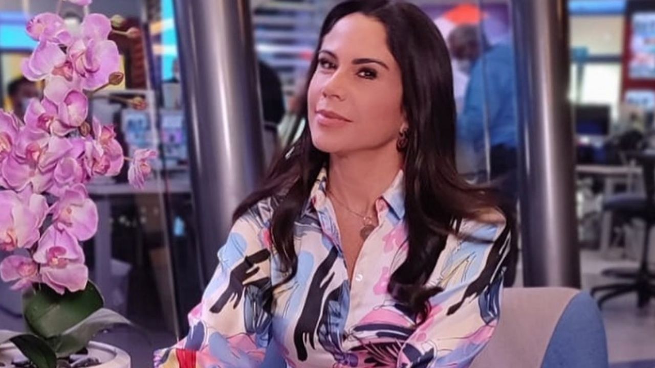 Paola Rojas presume a su nuevo novio