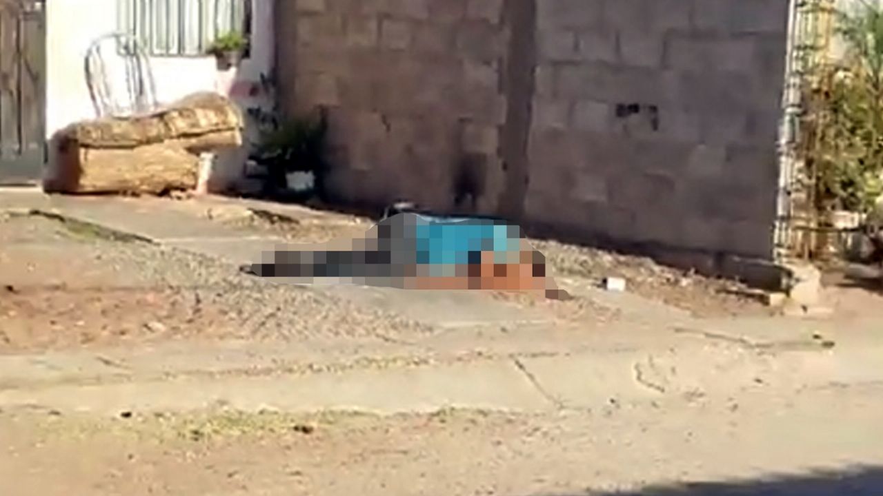 Violencia al sur de Ciudad Obregón: Pistoleros acribillan a hombre frente a vivienda