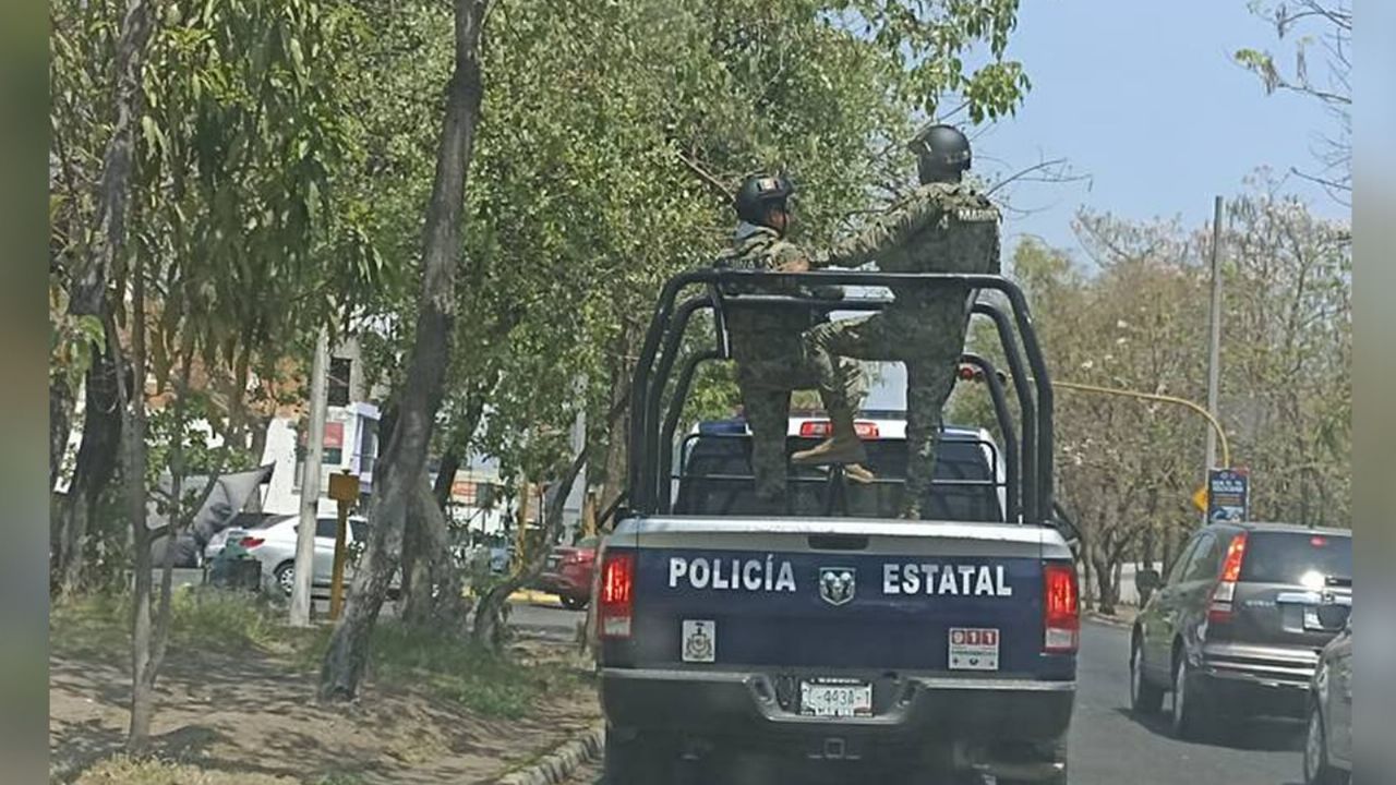 Autoridades en la escena del crimen