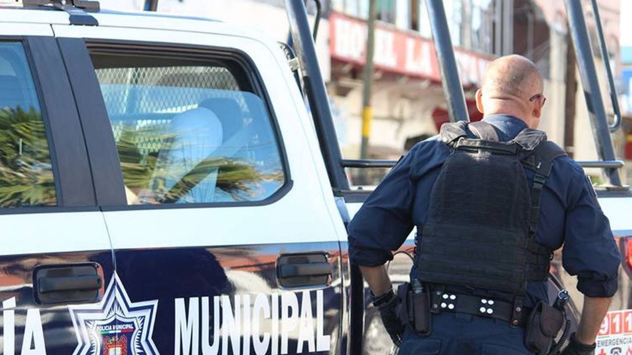 Autoridades llegan al sitio del crimen