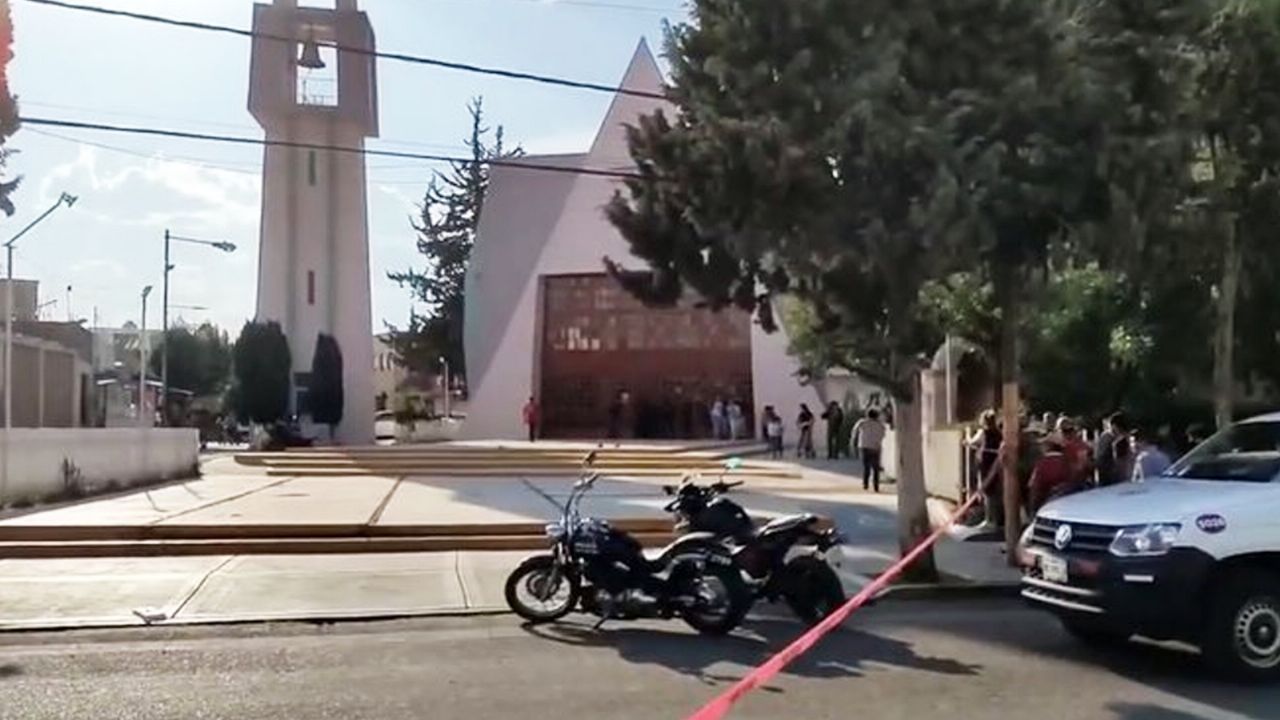 Autoridades llegan al sitio