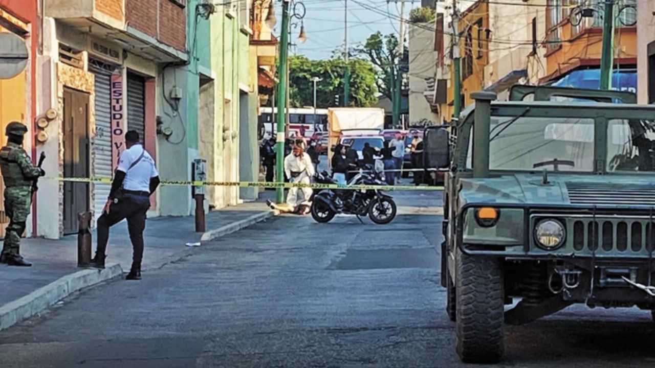 Autoridades llegan al lugar de los hechos