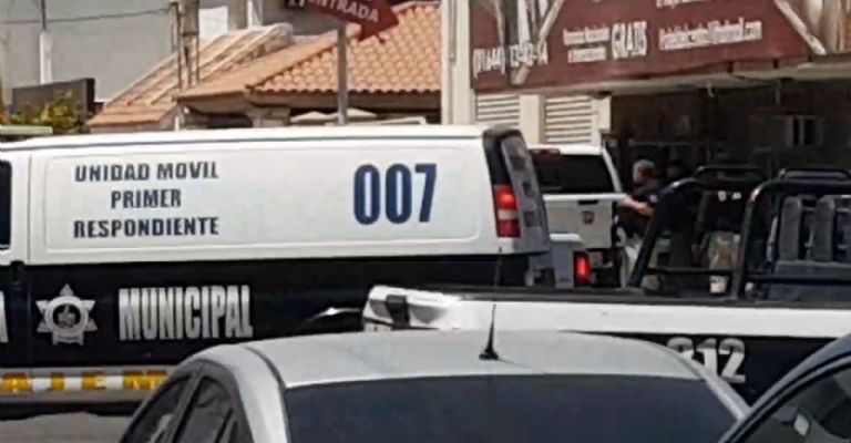 Autoridades sitian conocido hotel