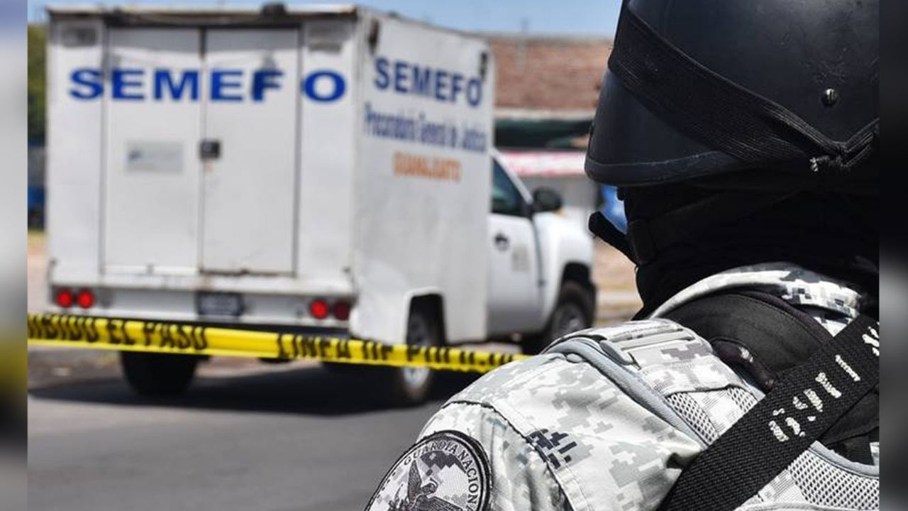 Semefo llega al sitio del crimen