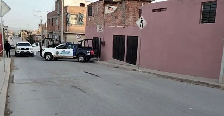 Encuentran cadáver envuelto