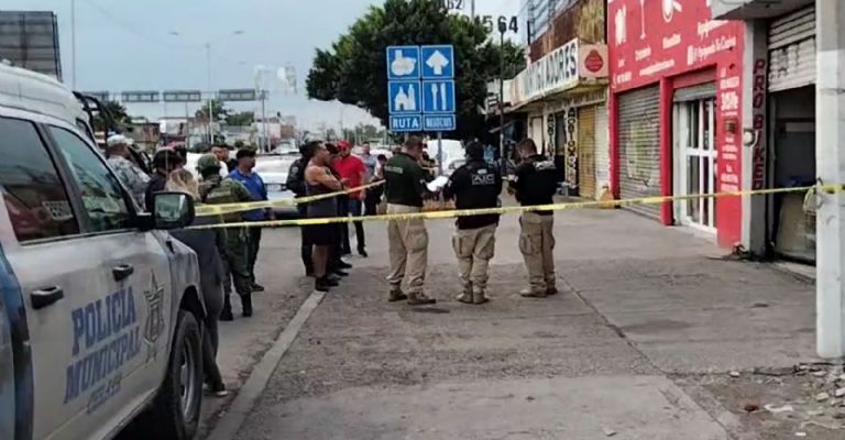 Autoridades llegan al lugar de los hechos