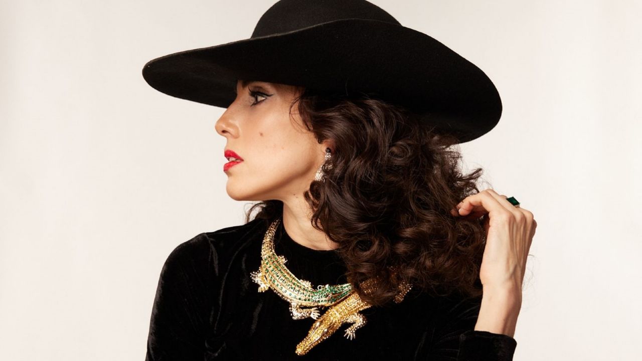 Tras ser elegida para interpretar a María Félix, Sandra Echeverría presume nuevo proyecto