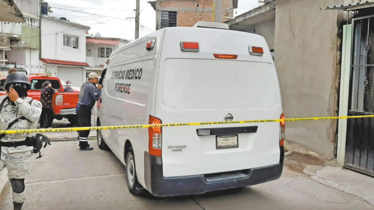 Semefo llega al lugar de los hechos