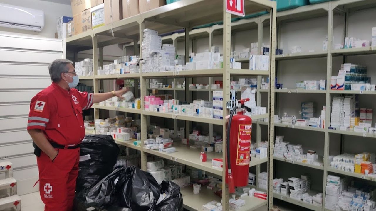 IMSS-Bienestar recibe kits médicos mensuales