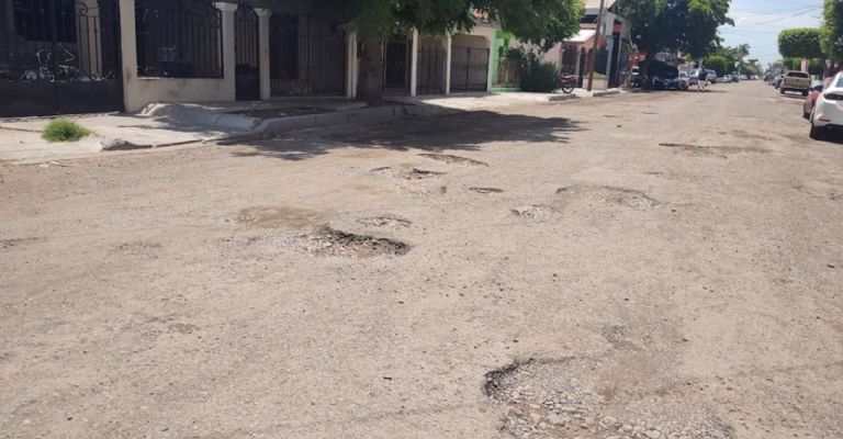 Se registran baches en Ciudad Obregón