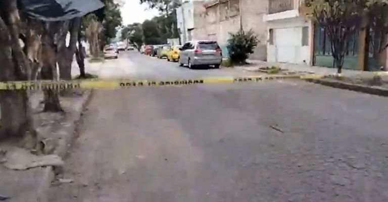 Muere elemento policial en ataque a ferretería