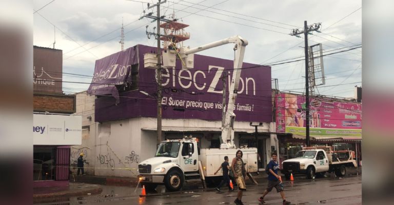 Intensa lluvia deja afectaciones materiales en calles de Ciudad Obregón