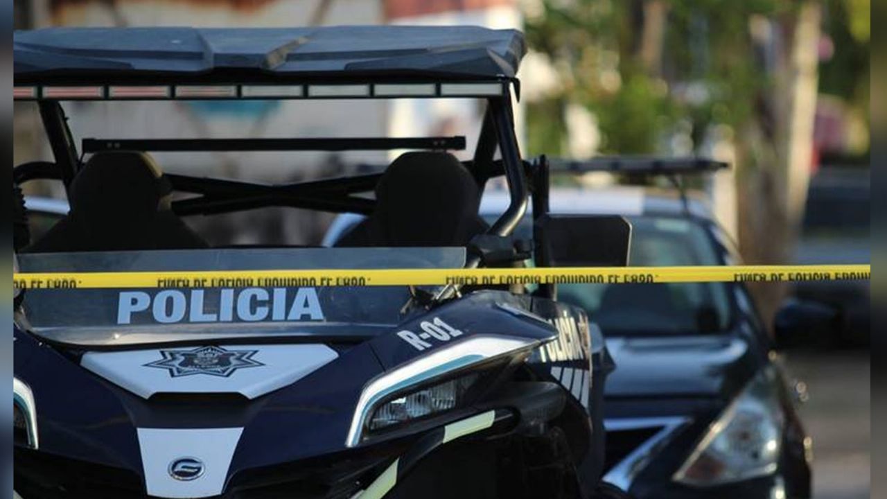 Autoridades llegan al sitio del crimen