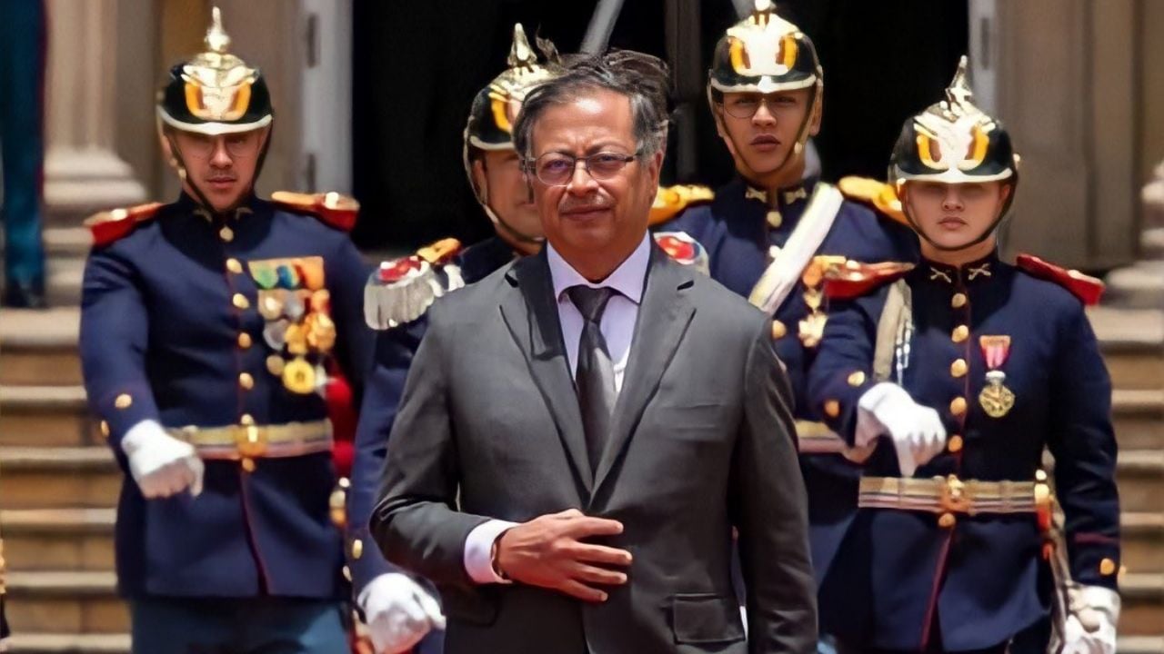 En zona de narcos, atacan a balazos a equipo de Gustavo Petro, presidente de Colombia