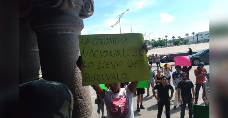 Se manifiestan en palacio municipal de Guaymas