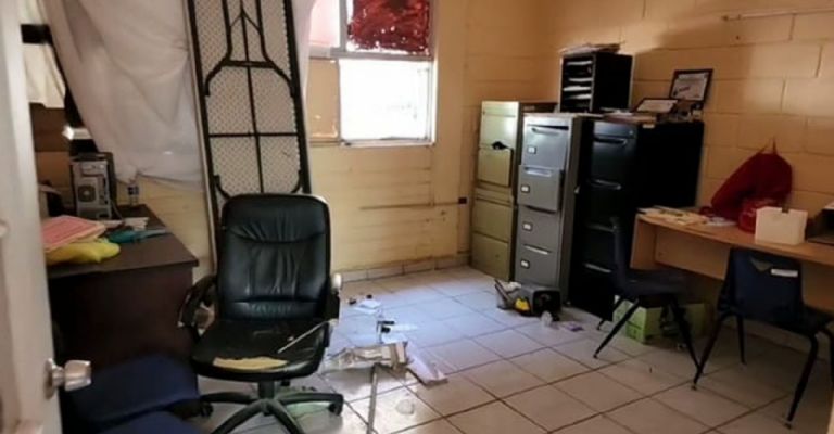 Escuela queda en puro 'cascarón'