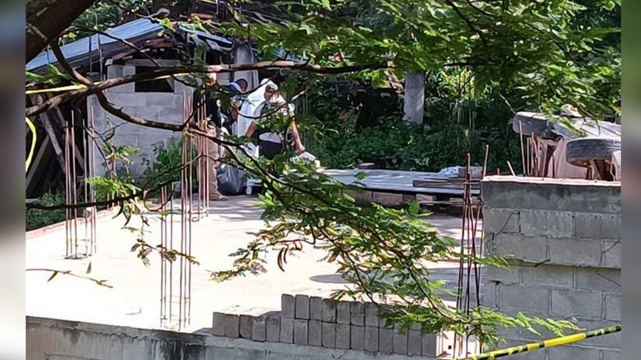 Con impactos de bala en la cabeza, encuentran a un hombre sin vida en brecha de Guerrero