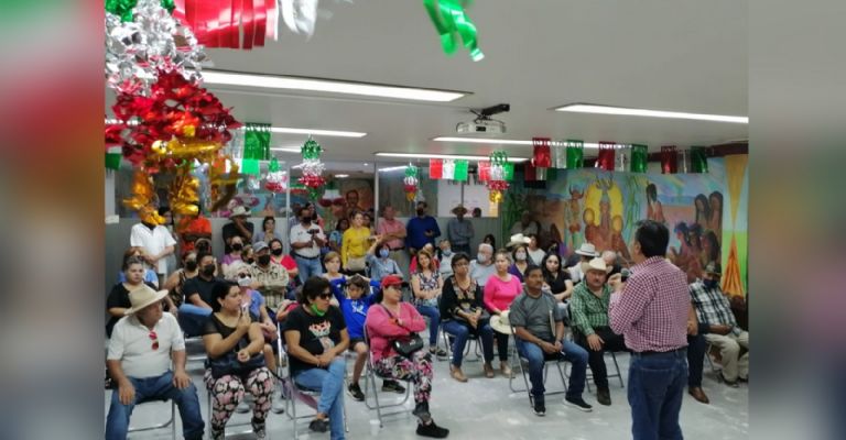 Exigen que se arreglen las calles; discurso de alcalde no convence a ciudadanos