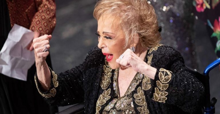En medio del festejo por su cumpleaños 92, Silvia Pinal hace una fuerte confesión