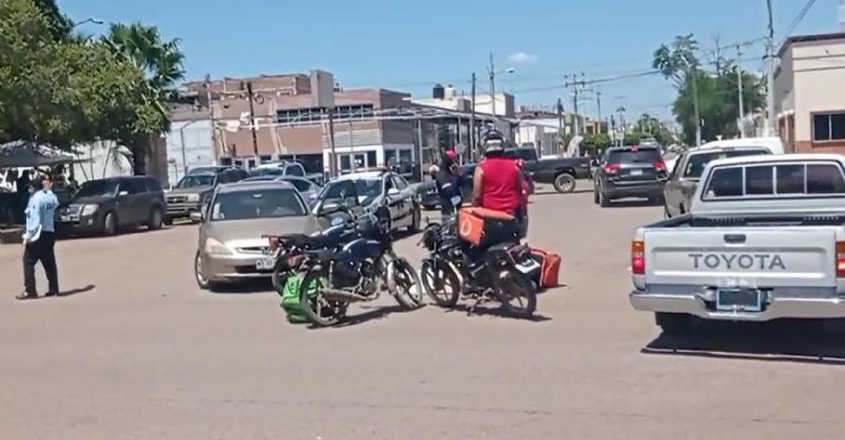 Repartidor de comida es embestido por automóvil al sur de Cajeme