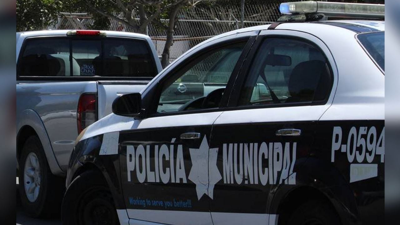 Autoridades llegan al sitio del crimen