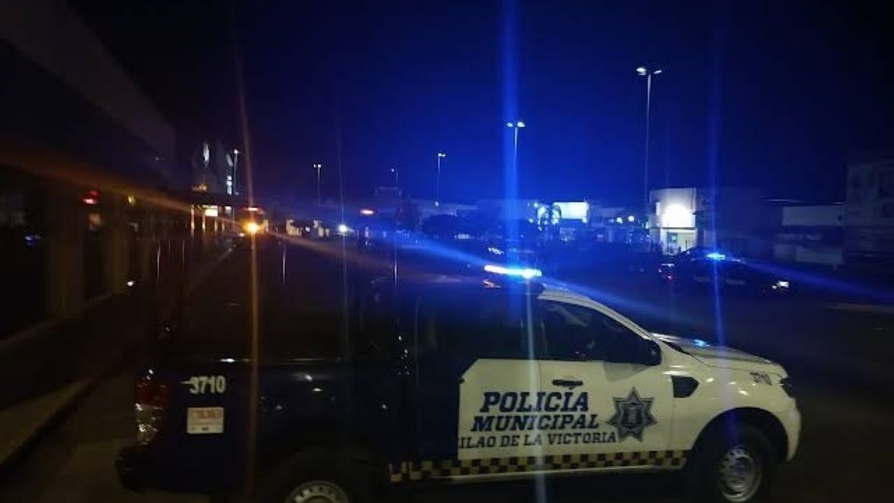 Autoridades llegan al sitio