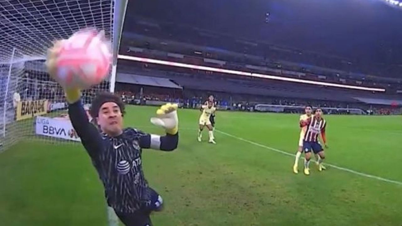 Memo Ochoa habla sobre polémica en el Clásico Nacional; afirma que jugada “nunca fue gol”