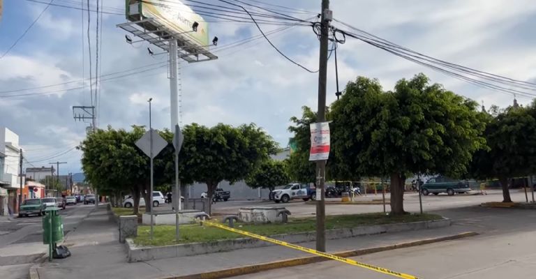Asesinan a hombre en Aurrera de Salvatierra