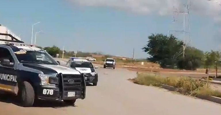 Autoridades llegan al sitio de los hechos