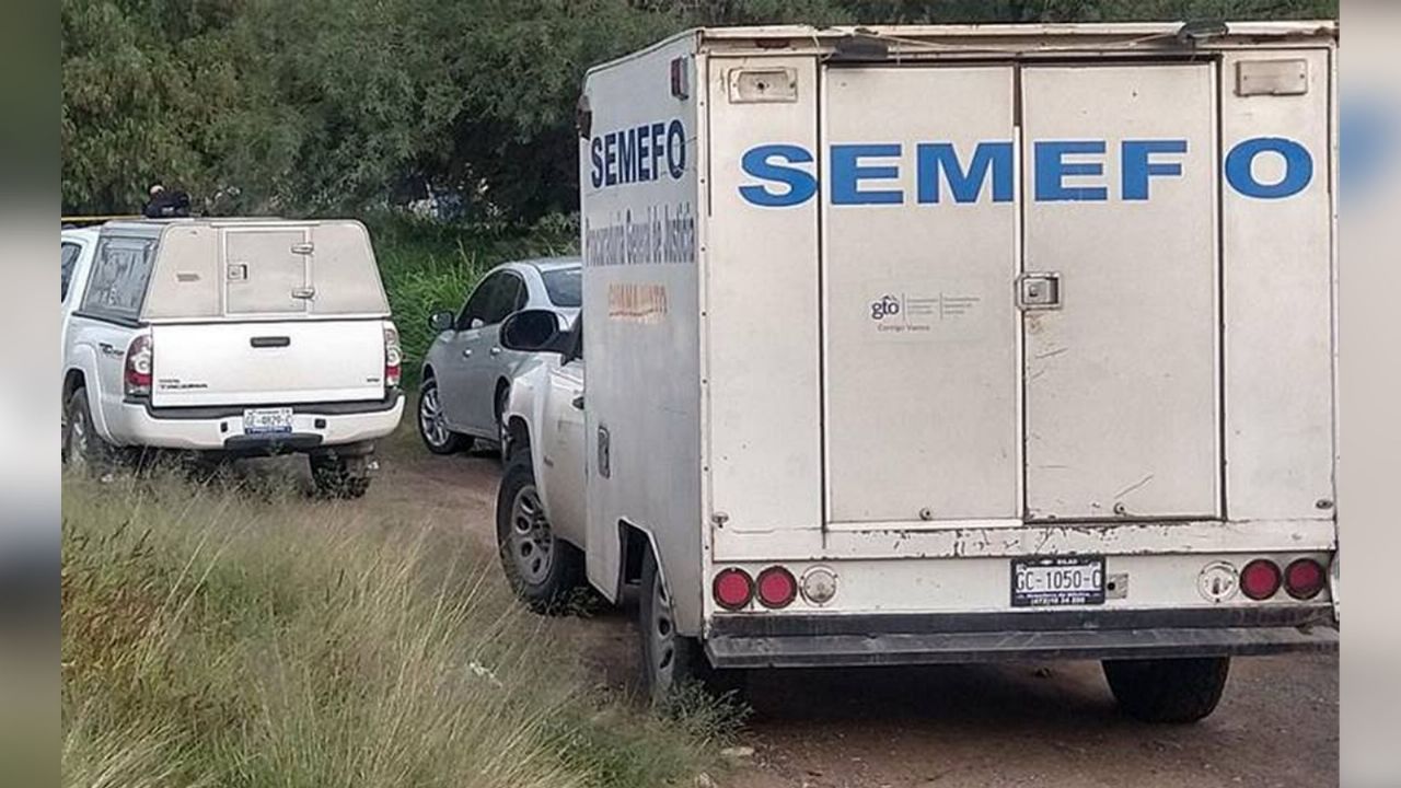 Semefo llega al sitio del crimen