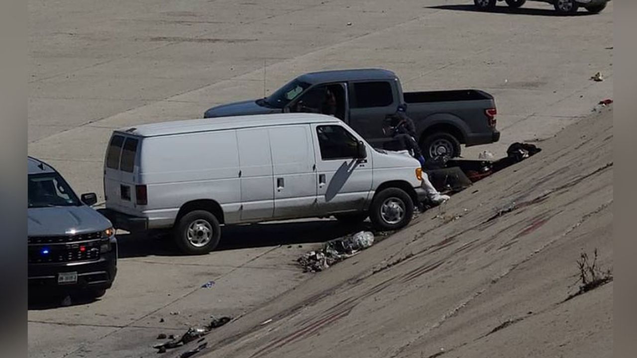 Dejan dos cuerpos con huellas de tortura sobre una canalización de Tijuana