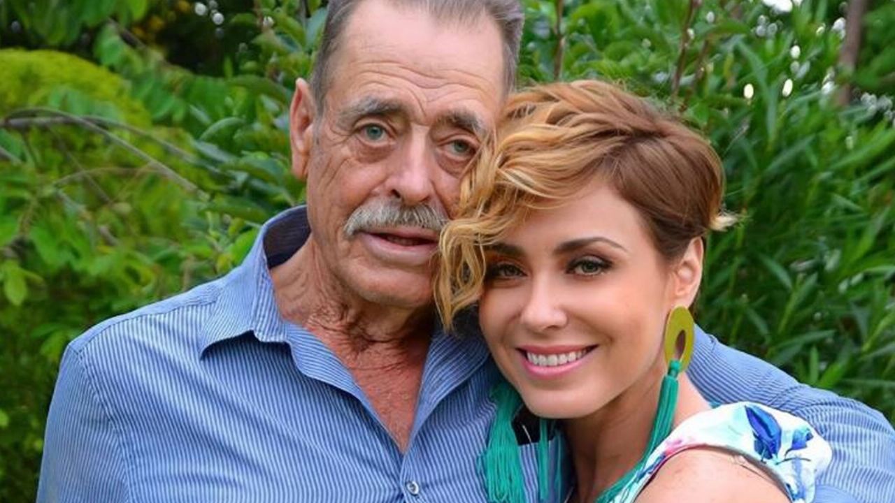 “Luz en tu camino”: Fallece el padre de la conductora Carmen Muñoz; le dedica emotivo mensaje
