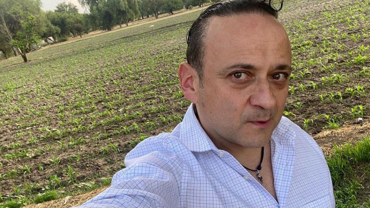 Eduardo España recuerda a su difunta madre