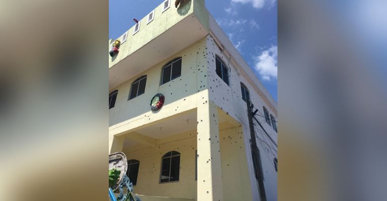 Balean el ayuntamiento