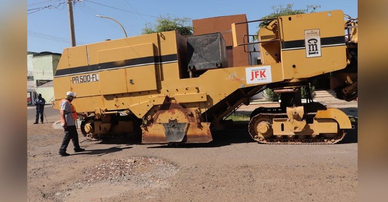 Ayuntamiento de Cajeme inicia reparación de la calle Puebla