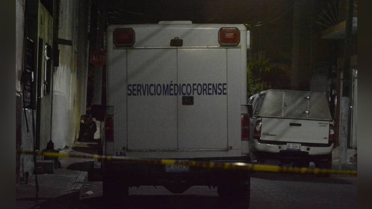 Semefo llega al sitio del crimen