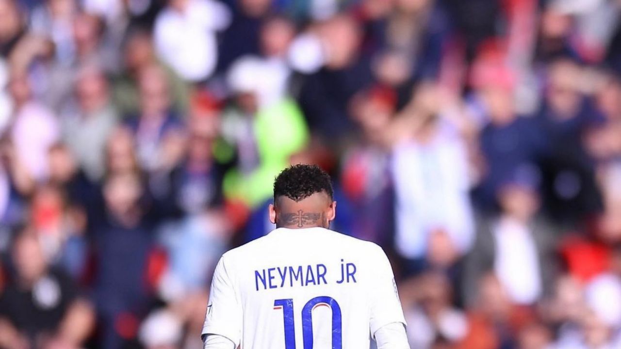 Brasileños le cantan a Neymar “tendrás que declarar”, luego del triunfo de Lula da Silva