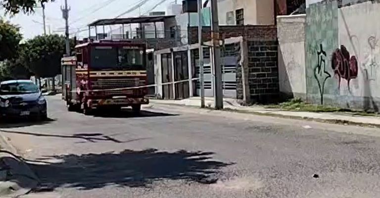 Restos humanos fueron hallados al interior de una alcantarilla