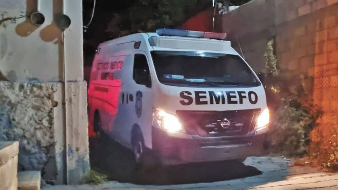 Semefo llega al sitio del crimen