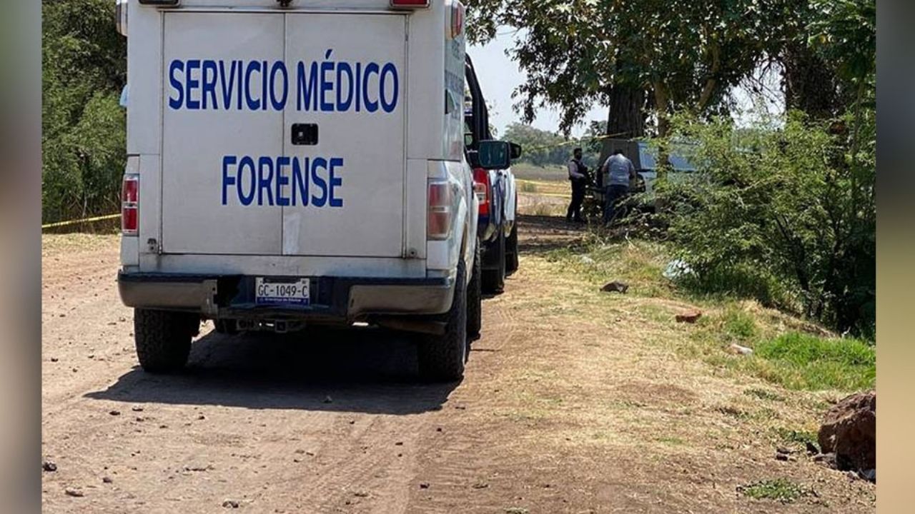 Semefo llega al sitio del crimen