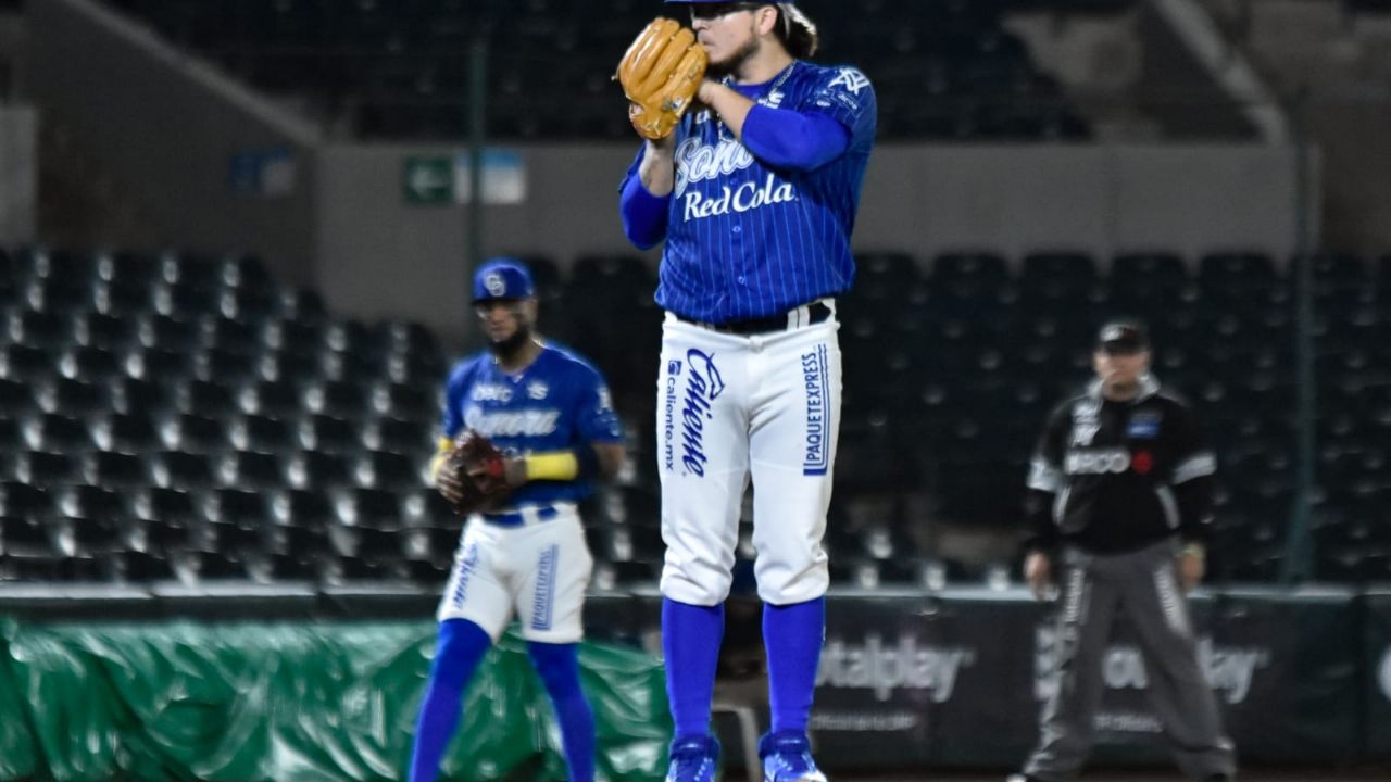 Faustino Carrera brilla en la loma y los Yaquis lo apoyan para derrotar a los Venados