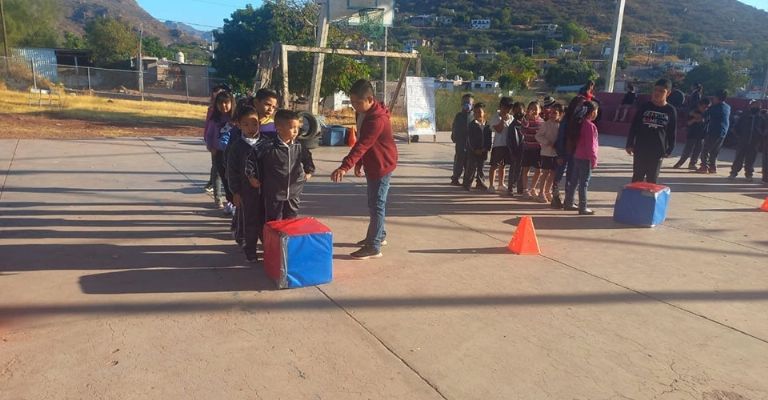 Realizan 'Ralyn Deportivo' en escuela primaria 'Niños Héroes de Chapultepec' de Guaymas