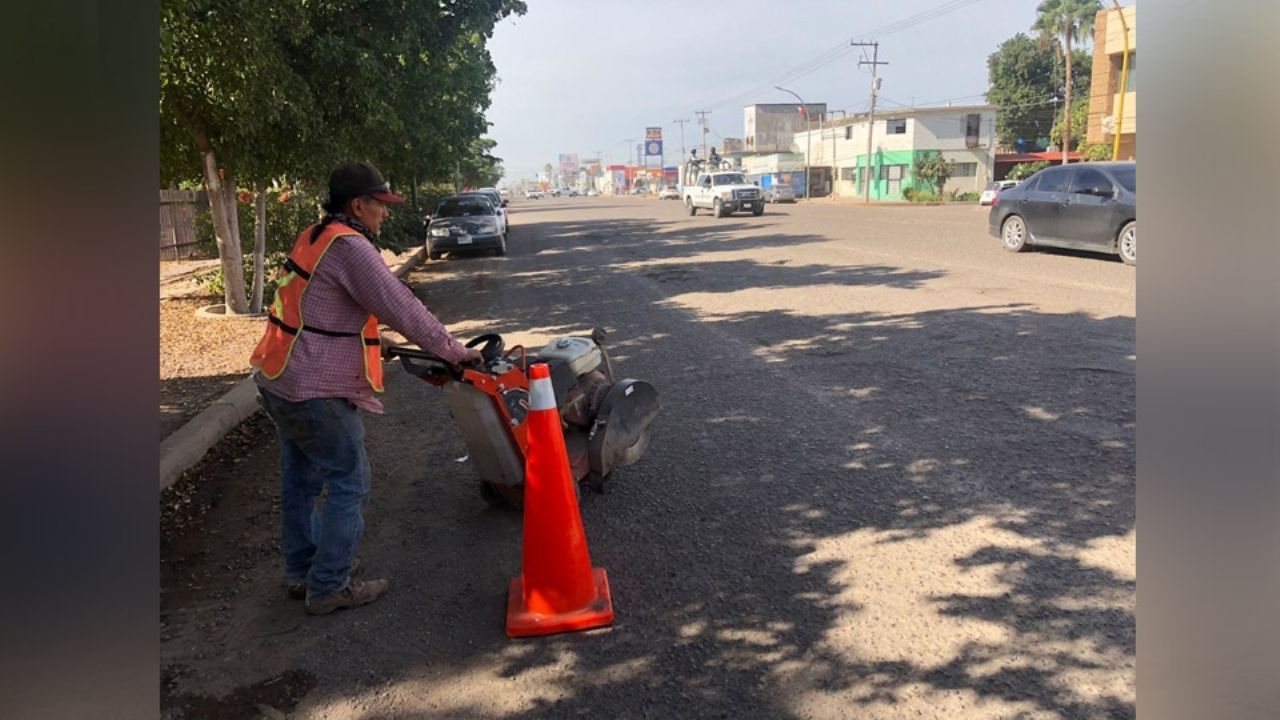 Ciudad Obregón: Ayuntamiento inicia los trabajos de recarpeteo sobre la calle 200