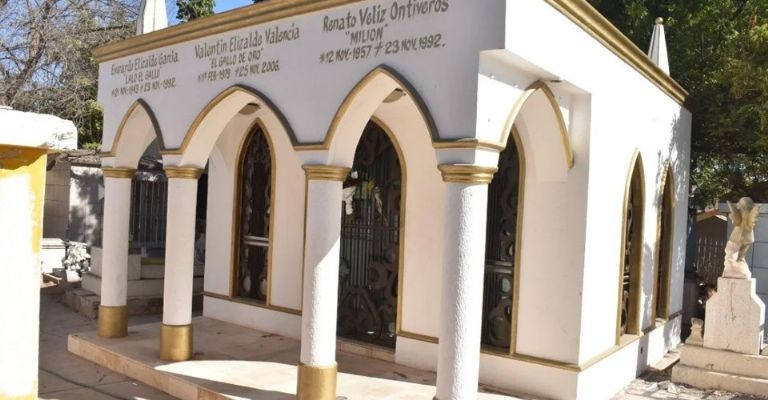 Así luce la tumba de Valentín Elizalde